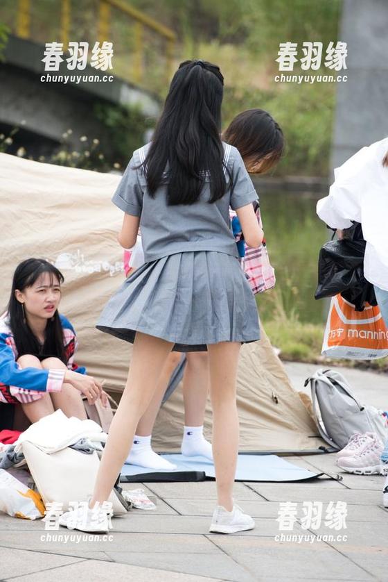 魔镜街拍 - 曼曼渔网泳衣小巨星：来看看这张新图片，资源一整箱送到你眼前！